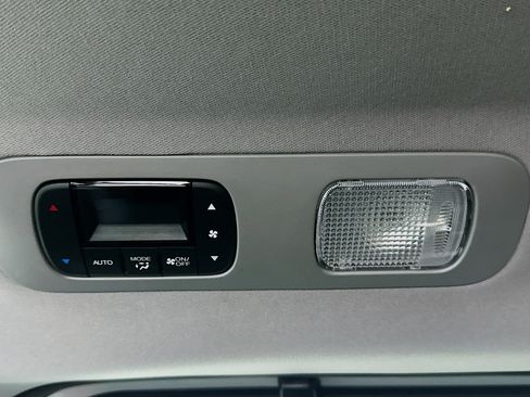 Used 2023 Honda Odyssey EX-L image 26