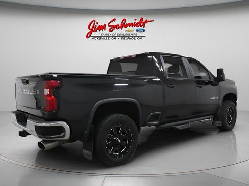 Used 2022 Chevrolet Silverado 2500 LT w/ Convenience Package image 6
