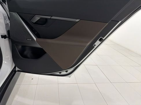 Used 2026 BMW 530i xDrive w/ Premium Package image 21