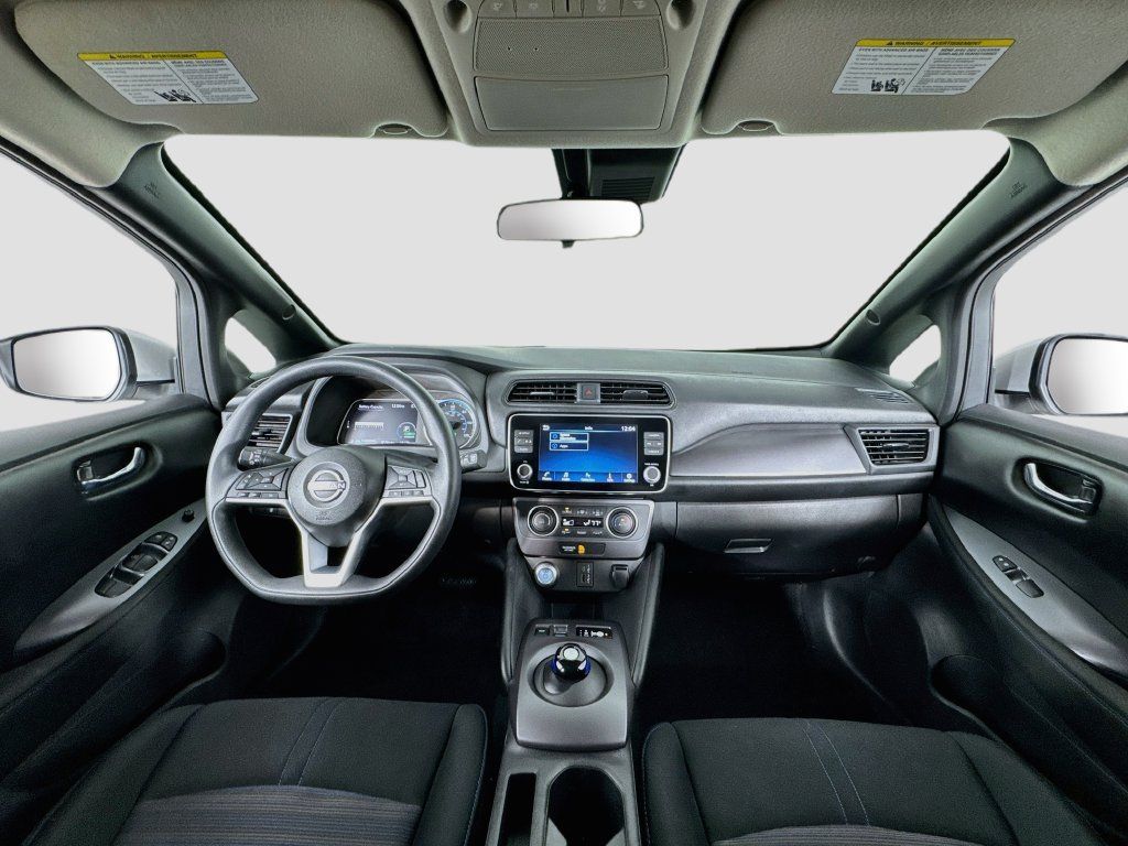 Used 2025 Nissan Leaf S FWD image 17