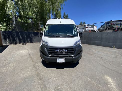 Used 2026 RAM ProMaster 2500 w/ Convenience Group FWD image 9