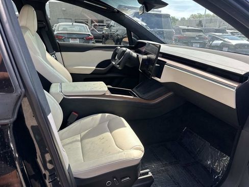 Used 2023 Tesla Model X AWD/4WD image 29