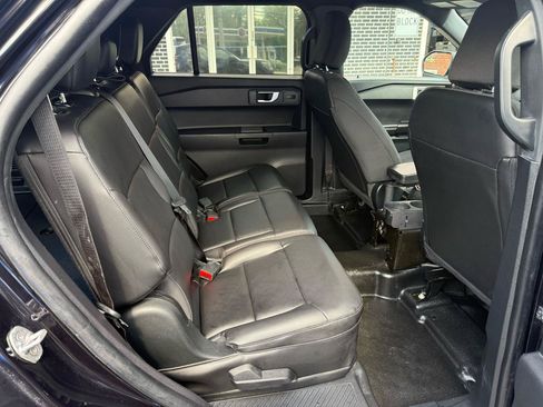 Used 2021 Ford Explorer 4WD Police Interceptor image 18