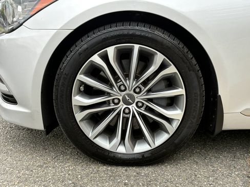 Used 2017 Genesis G80 3.8 AWD/4WD image 32