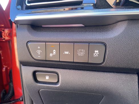 Used 2022 Kia Niro LXS image 7