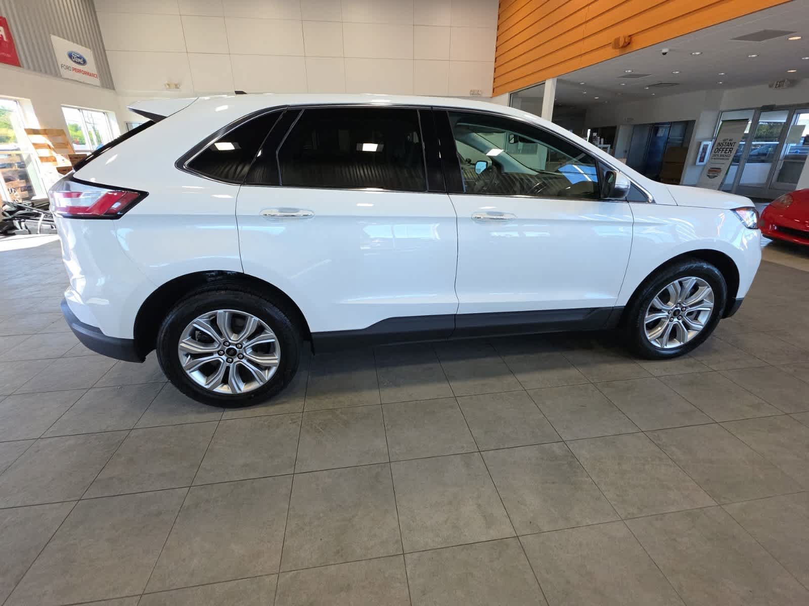 Used 2024 Ford Edge Titanium w/ Equipment Group 301A AWD/4WD image 5