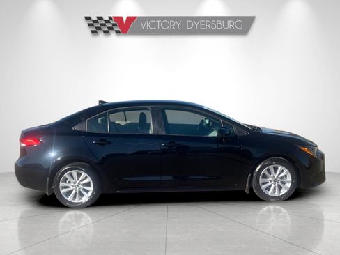 Used 2025 Toyota Corolla LE image 9