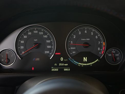 Used 2020 BMW M4 CS w/ Executive Package image 18