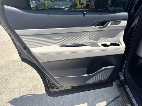 Used 2025 Hyundai Palisade Calligraphy FWD image 22