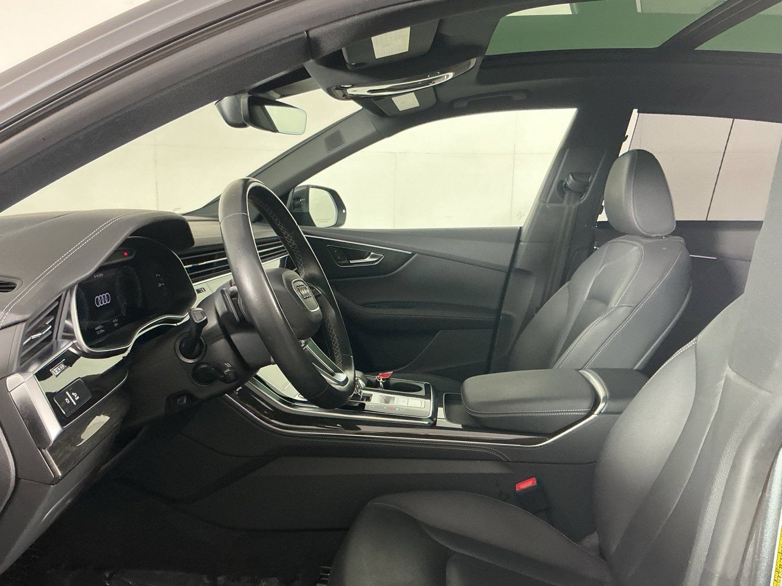 Used 2023 Audi Q8 Prestige AWD/4WD image 11