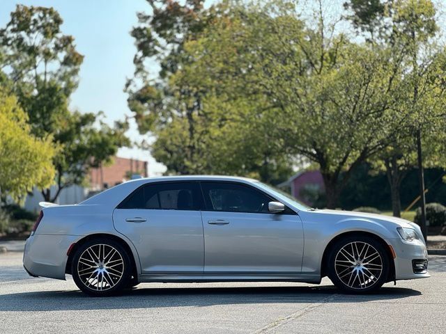Used 2021 Chrysler 300 S w/ S Model Appearance Package RWD image 4