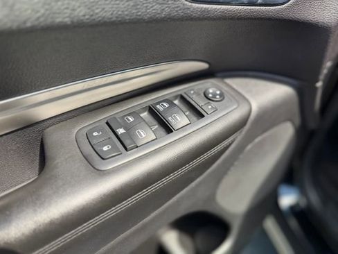 Used 2018 Dodge Durango SXT w/ 3rd Row Seating Group image 30