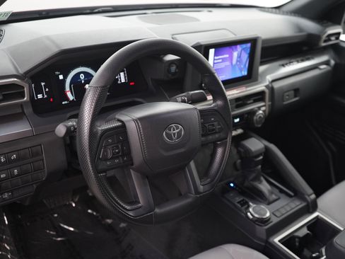 Used 2025 Toyota Tacoma 4x4 Double Cab image 20