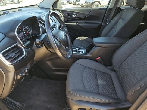 Used 2019 Chevrolet Equinox LT w/ Driver Convenience Package image 19