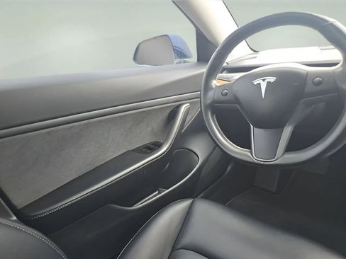 Used 2018 Tesla Model 3 Long Range image 14