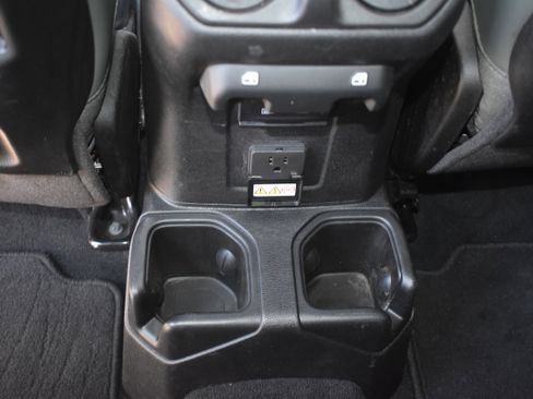 Used 2025 Jeep Gladiator Mojave image 28