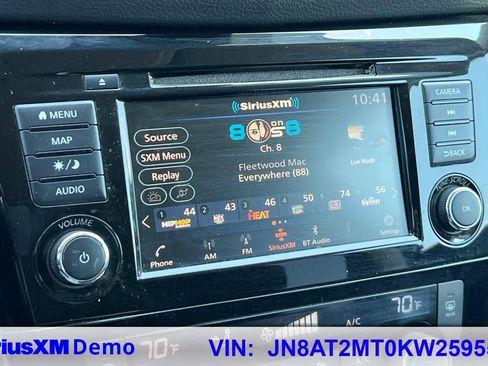 Used 2019 Nissan Rogue SV w/ Premium Package FWD image 30