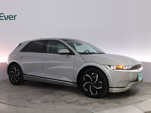 Used 2024 Hyundai Ioniq 5 Limited image 14