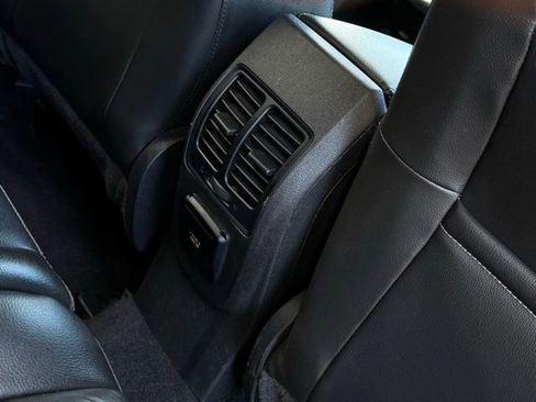 Used 2017 Ford Escape Titanium image 18