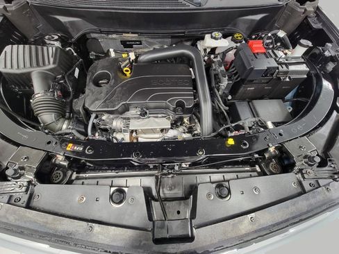 Used 2025 Chevrolet Equinox LT image 8