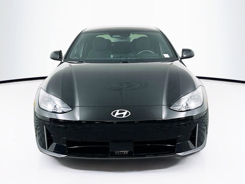 Used 2024 Hyundai Ioniq 6 SE image 2