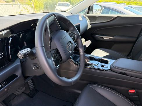 Used 2023 Lexus NX 350 AWD image 8