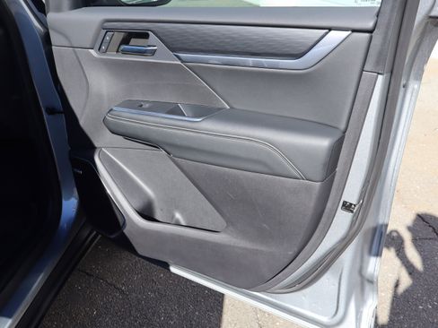 Used 2024 GMC Acadia Elevation w/ Black Edition image 37