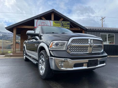 Used 2018 RAM 1500 Laramie image 4