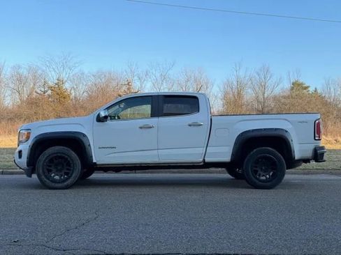 Used 2018 GMC Canyon SLT image 28