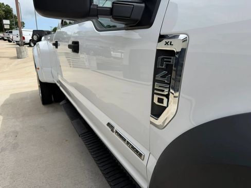 Used 2017 Ford F450 XL w/ Power Equipment Group AWD/4WD image 58
