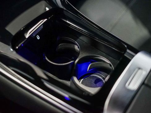 Used 2026 Mercedes-Benz GLC 300 image 24