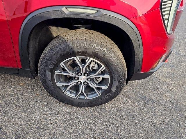 Used 2025 GMC Acadia AT4 w/ LPO, All-Weather Package AWD/4WD image 5