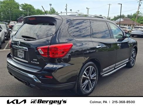 Used 2018 Nissan Pathfinder Platinum AWD/4WD image 4