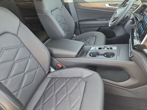 New 2026 Volkswagen Atlas SE FWD image 10