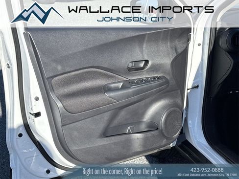 Used 2023 Nissan Kicks S image 12