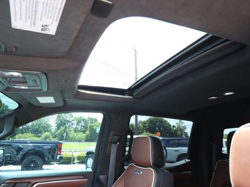 Used 2025 GMC Sierra 1500 Denali Ultimate image 4