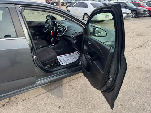 Used 2018 Chevrolet Sonic LT image 8