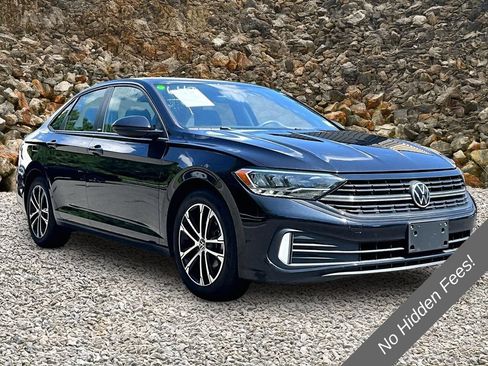Used 2023 Volkswagen Jetta Sport FWD image 9