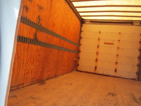 Used 2010 Chevrolet Express 3500 Extended image 6