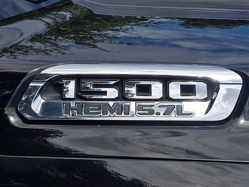 Used 2019 RAM 1500 Laramie AWD/4WD image 5