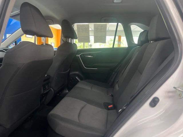 Used 2024 Toyota RAV4 XLE AWD/4WD image 15