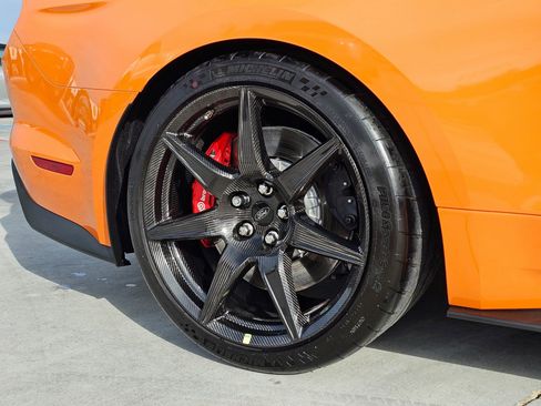 Used 2021 Ford Mustang Shelby GT500 w/ Carbon Fiber Track Pack image 31