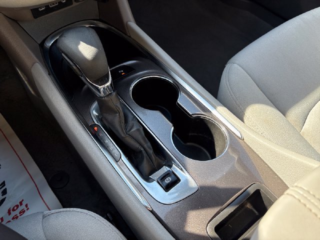 Used 2024 Chevrolet Malibu LT FWD image 17