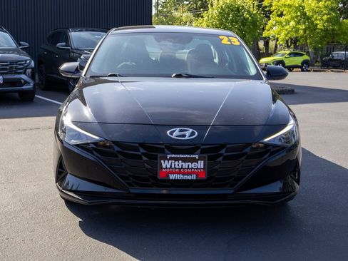 Certified 2023 Hyundai Elantra SEL w/ Preferred Accessory Package FWD image 4