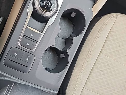 Used 2021 Ford Escape SE image 30