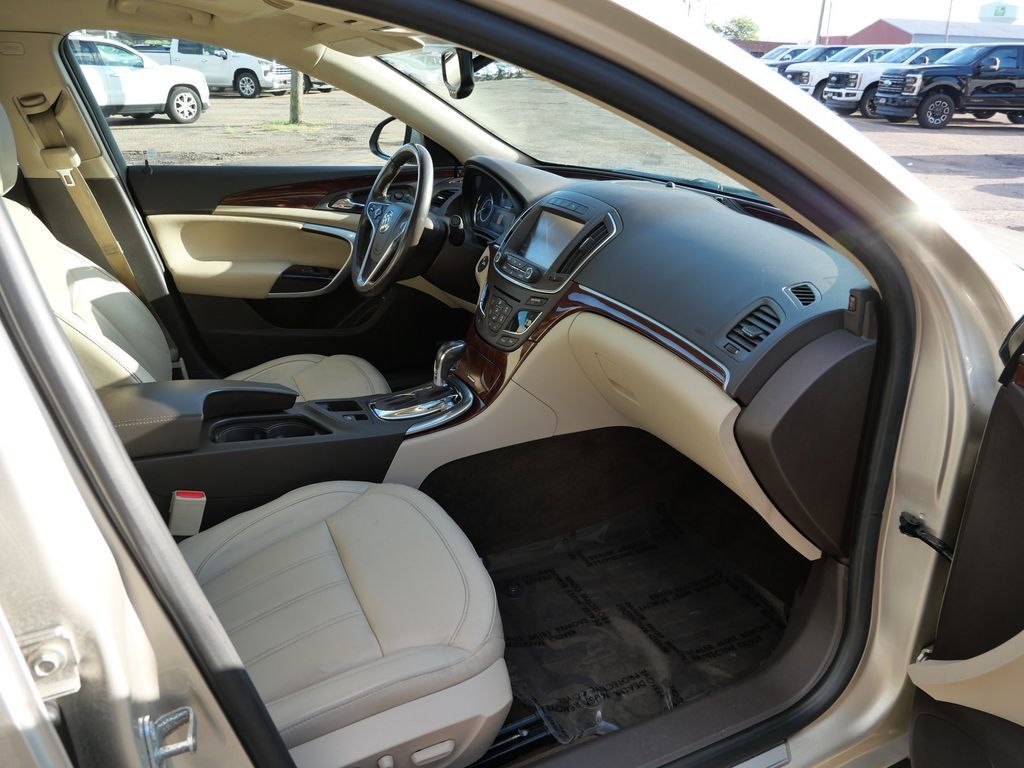 Used 2016 Buick Regal Premium w/ Driver Confidence Package #1 FWD image 11