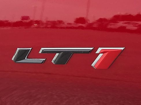 Used 2023 Chevrolet Camaro LT RWD image 9