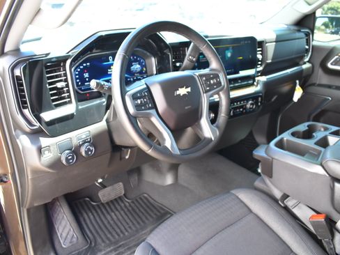 Used 2023 Chevrolet Silverado 1500 LT RWD image 13