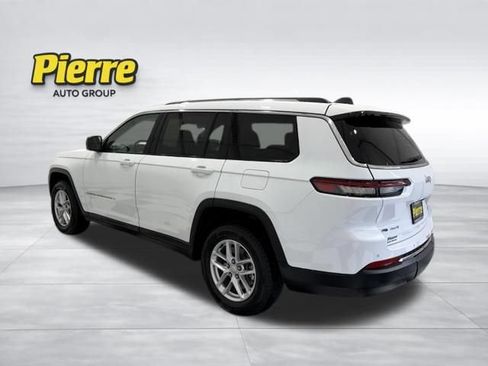 Used 2021 Jeep Grand Cherokee L Laredo w/ Luxury Tech Group I AWD/4WD image 2