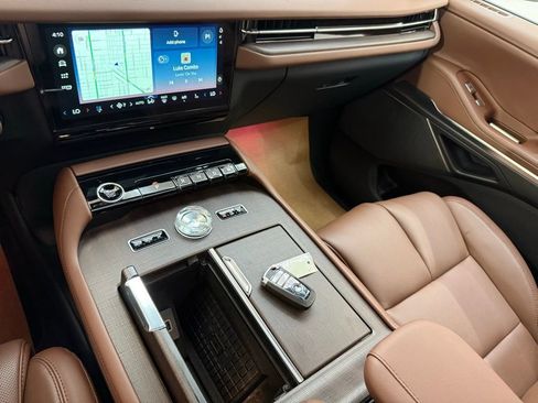 New 2026 Lincoln Navigator Reserve AWD/4WD image 15